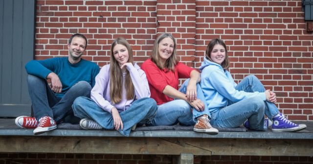 ☀️Familienshooting ☀️
Beratung und Termine unter 04462-9238981  #schadewaldfotografie #lieblingsmensch #wunderschön #portraitphotography #picoftheday #portrait #photography #fotografie #presets #nikon #love #ostfriesland #wittmund #friesland #esens #happypeople #family #strand #nordsee #familyportrait #familyphotographer #jeve r